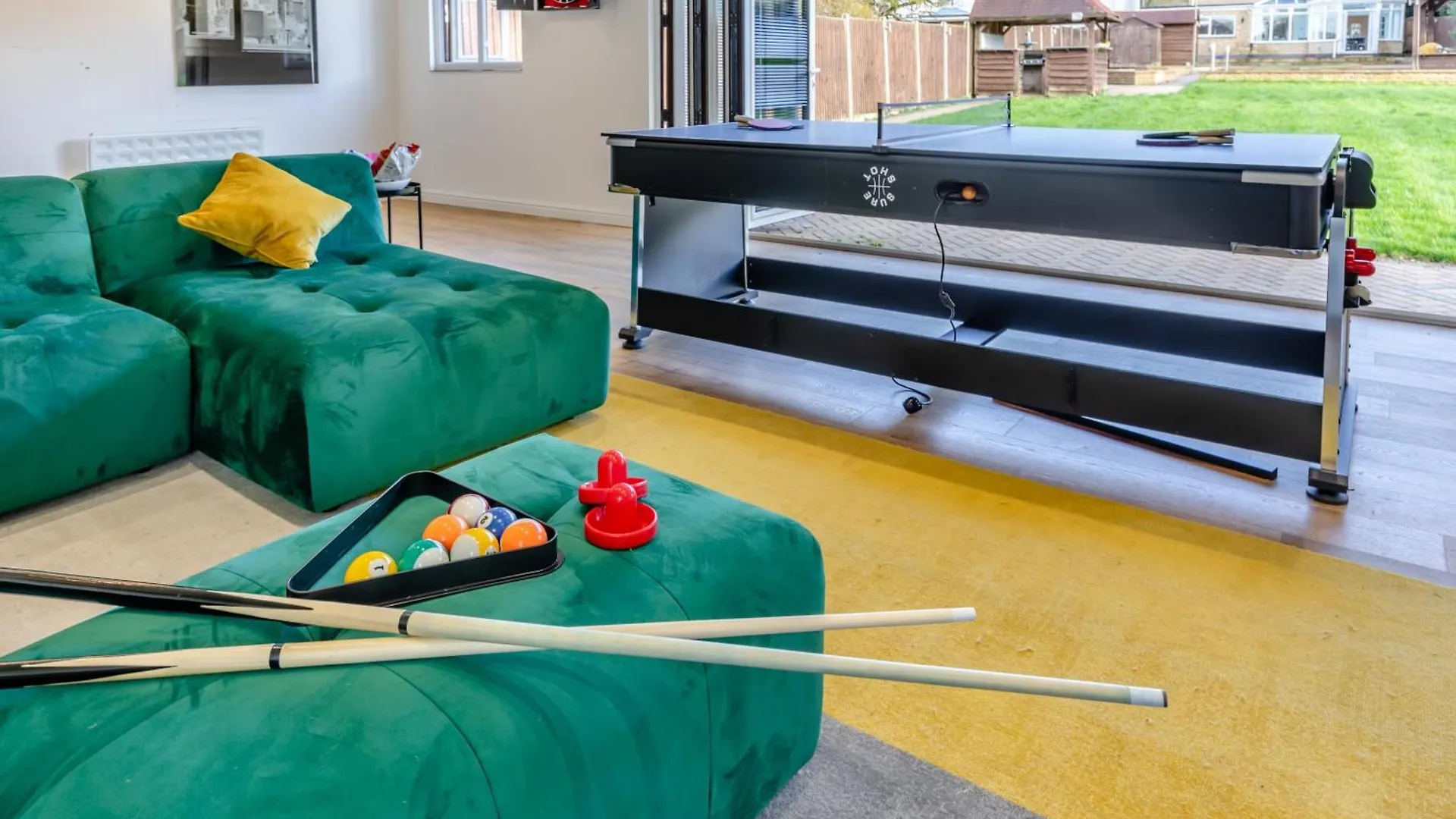 Holiday home Robinswood House - A Beautiful Family Home Near The Cotswold Gloucester