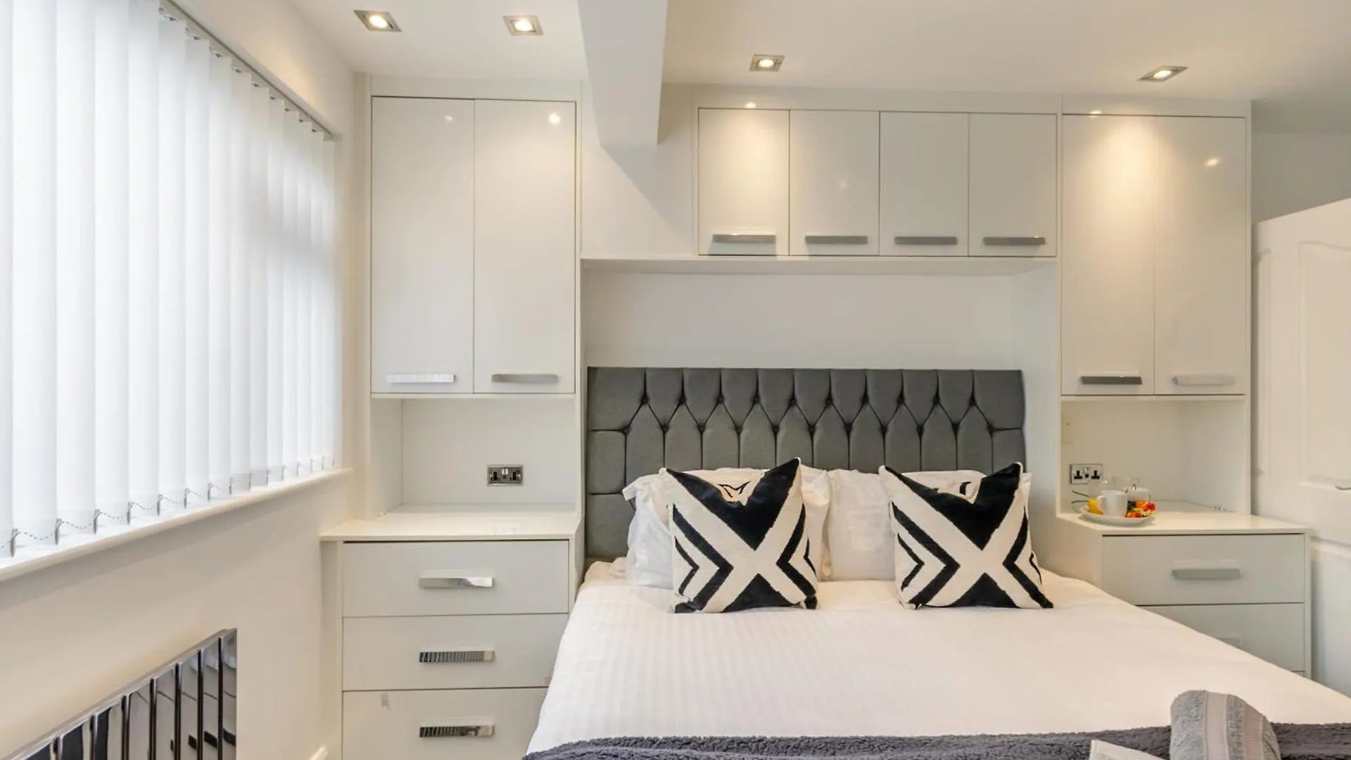 Robinswood House - A Beautiful Family Home Near The Cotswold Gloucester